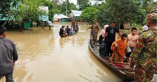 পার্বত্য চট্টগ্রামে বন্যা-পাহাড়ধস: সেনাবাহিনীর উদ্ধার, ত্রাণ সহায়তা কার্যক্রম চলছে